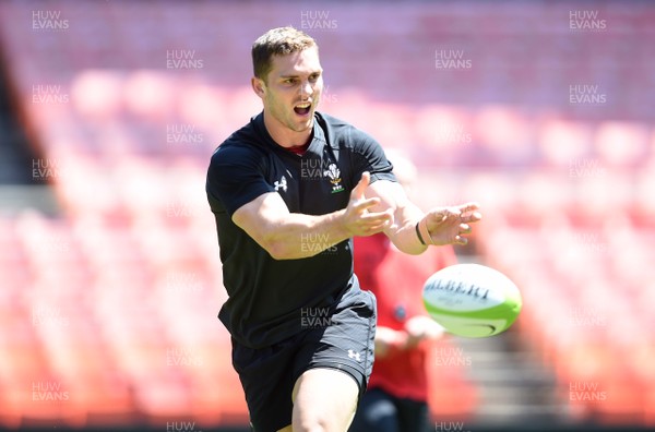 010618 - Wales Rugby Training - George North during training