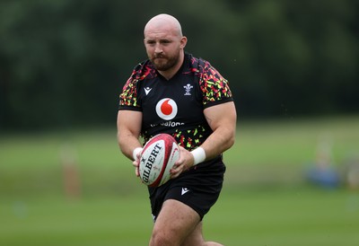 010626 - Wales Rugby Training on the first day of camp at the start of the Nations Championship - Dillon Lewis during training