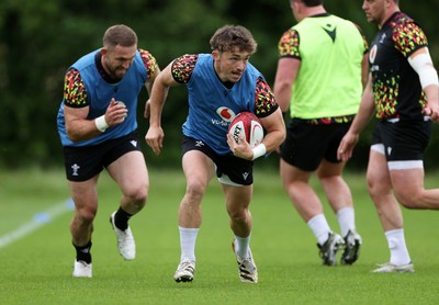 010626 - Wales Rugby Training on the first day of camp at the start of the Nations Championship - Dan Edwards during training