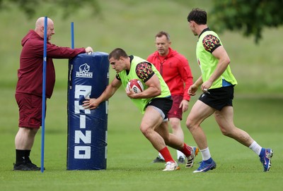 010626 - Wales Rugby Training on the first day of camp at the start of the Nations Championship - Joe Hawkins during training