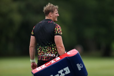 010626 - Wales Rugby Training on the first day of camp at the start of the Nations Championship - Jac Morgan during training