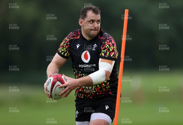 010626 - Wales Rugby Training on the first day of camp at the start of the Nations Championship - Ryan Elias during training