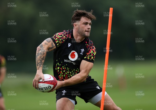 010626 - Wales Rugby Training on the first day of camp at the start of the Nations Championship - Joe Roberts during training