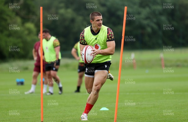 010626 - Wales Rugby Training on the first day of camp at the start of the Nations Championship - Joe Hawkins during training