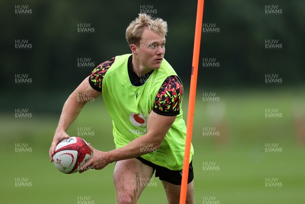 010626 - Wales Rugby Training on the first day of camp at the start of the Nations Championship - Blair Murray during training