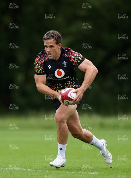 010626 - Wales Rugby Training on the first day of camp at the start of the Nations Championship - Kieran Hardy during training