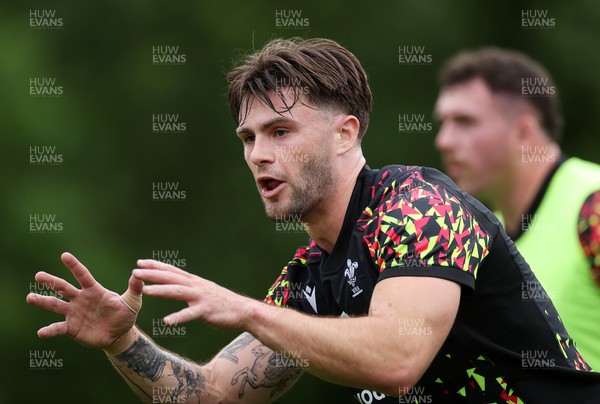 010626 - Wales Rugby Training on the first day of camp at the start of the Nations Championship - Joe Roberts during training