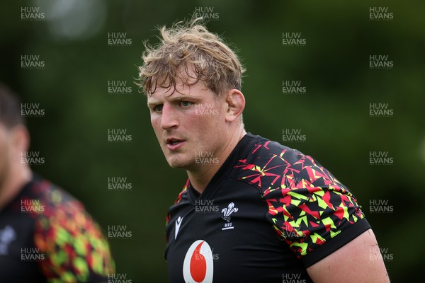 010626 - Wales Rugby Training on the first day of camp at the start of the Nations Championship - Jac Morgan during training