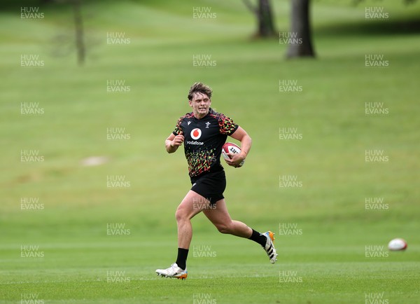 010626 - Wales Rugby Training on the first day of camp at the start of the Nations Championship - Ryan Woodman during training