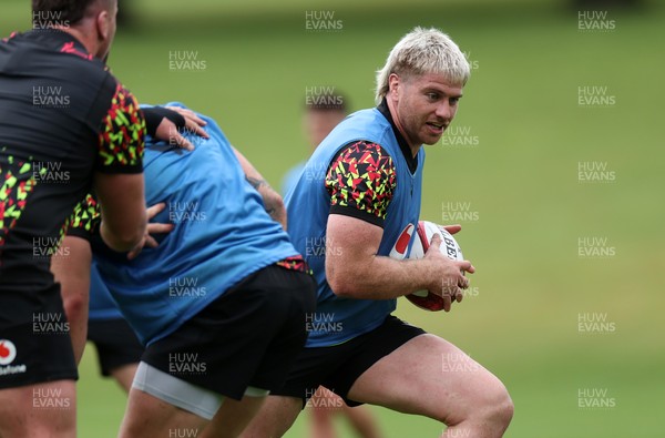 010626 - Wales Rugby Training on the first day of camp at the start of the Nations Championship - Aaron Wainwright during training