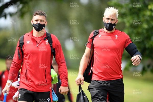 010721 - Wales Rugby Training - James Botham and Josh Turnbull during training