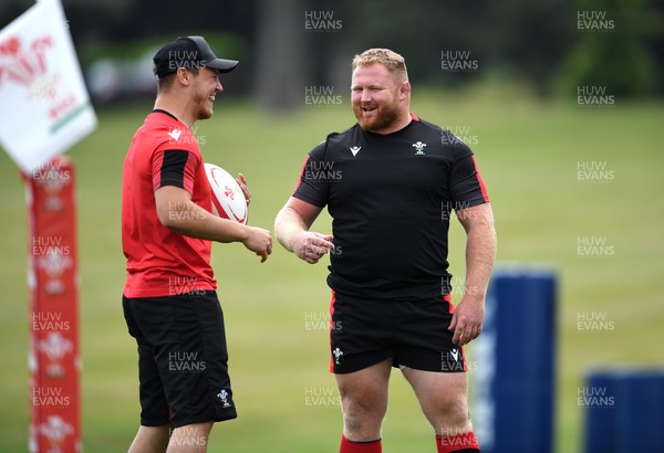 010721 - Wales Rugby Training - Jarrod Evans and Samson Lee during training