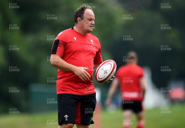 010721 - Wales Rugby Training - Gareth Williams during training