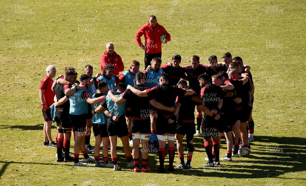 010722 - Wales Rugby Training - Players huddle during training