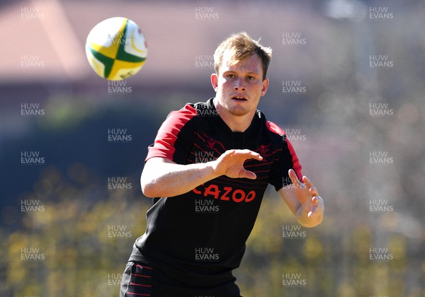 010722 - Wales Rugby Training - Nick Tompkins during training