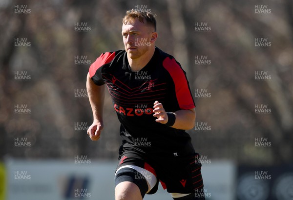 010722 - Wales Rugby Training - Tommy Reffell during training