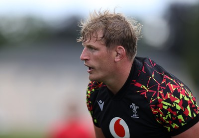 010726 - Wales Rugby Training ahead of the first Nations Championship game against Fiji - Jac Morgan during training