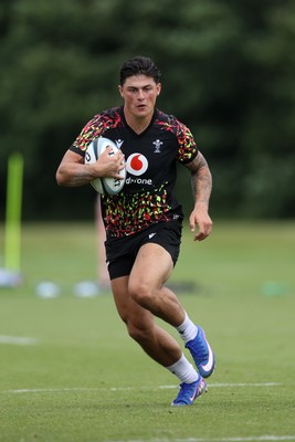 010726 - Wales Rugby Training ahead of the first Nations Championship game against Fiji - Louis Rees-Zammit during training