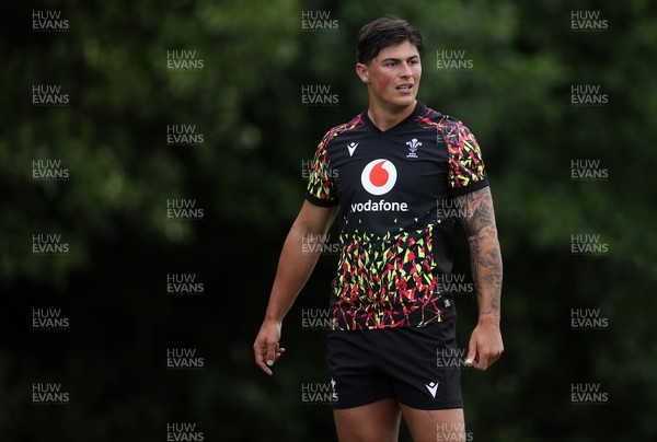 010726 - Wales Rugby Training ahead of the first Nations Championship game against Fiji - Louis Rees-Zammit during training