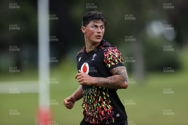010726 - Wales Rugby Training ahead of the first Nations Championship game against Fiji - Louis Rees-Zammit during training