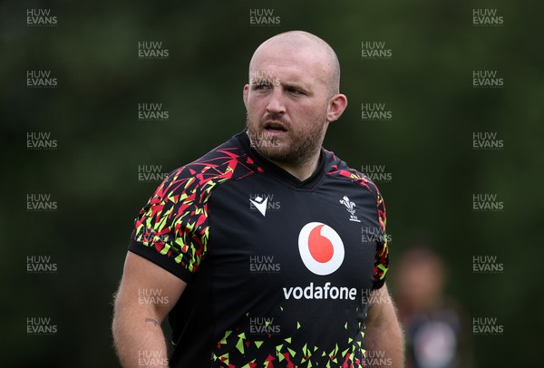 010726 - Wales Rugby Training ahead of the first Nations Championship game against Fiji - Dillon Lewis during training