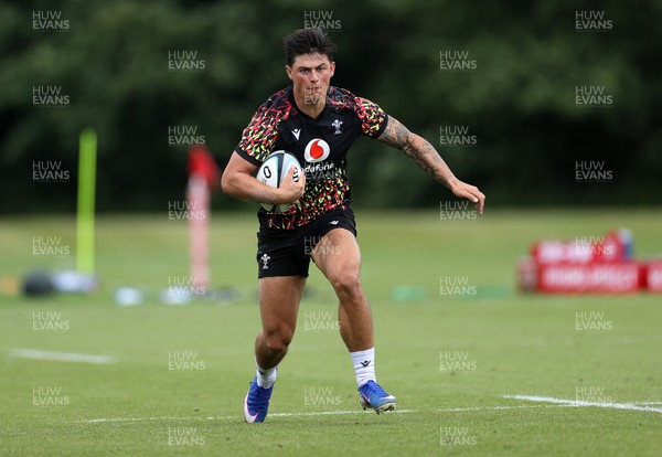 010726 - Wales Rugby Training ahead of the first Nations Championship game against Fiji - Louis Rees-Zammit during training