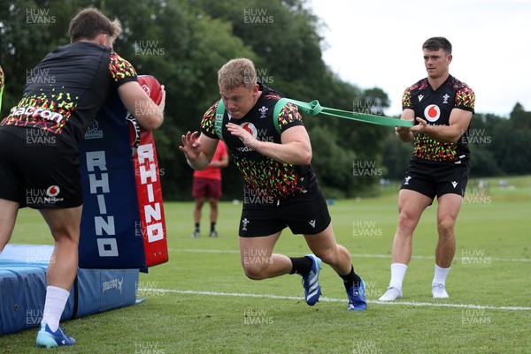 010726 - Wales Rugby Training ahead of the first Nations Championship game against Fiji - Sam Costelow during training