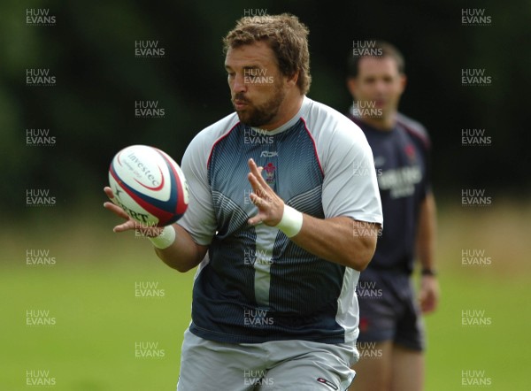 01.08.07 - Wales Rugby Training - Chris Horsman takes a pass during training 