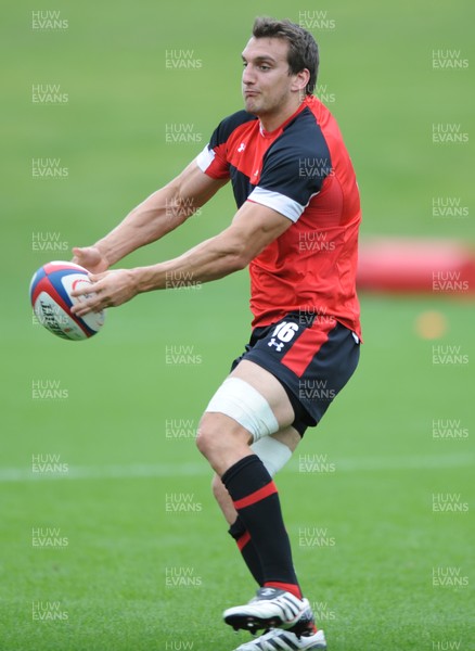 01.08.11 - Wales Rugby Training - Sam Warburton during training. 
