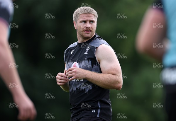 010923 - Wales Rugby Training in their last session in Wales before travelling to France for the Rugby World Cup - Aaron Wainwright during training