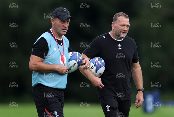 010923 - Wales Rugby Training in their last session in Wales before travelling to France for the Rugby World Cup - Attack Coach Alex King and Forwards Coach Jonathan Humphreys during training