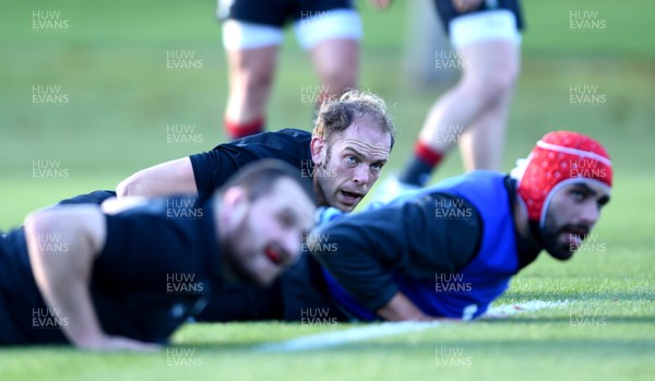 011118 - Wales Rugby Training - Alun Wyn Jones during training