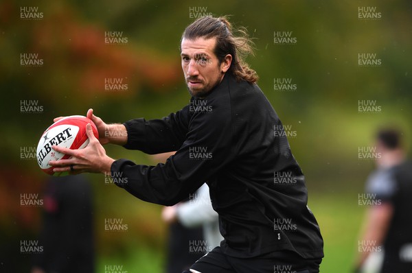 011122 - Wales Rugby Training - Justin Tipuric during training