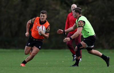 011125 - Wales Rugby Training - Callum Sheedy during training