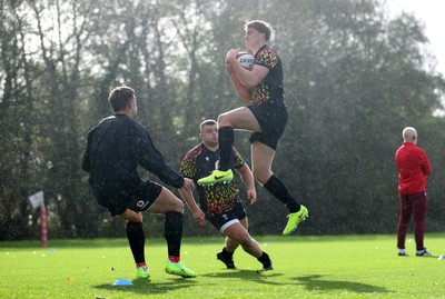 011125 - Wales Rugby Training - Jacob Beetham during training