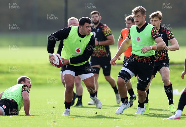 011125 - Wales Rugby Training - Christian Coleman during training