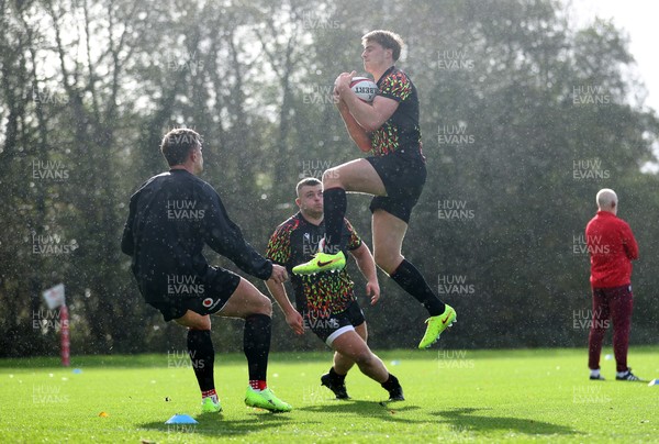 011125 - Wales Rugby Training - Jacob Beetham during training
