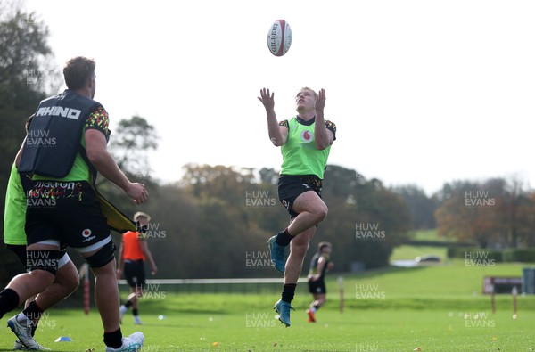 011125 - Wales Rugby Training - Blair Murray during training