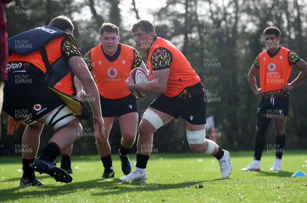 011125 - Wales Rugby Training - Jac Morgan during training
