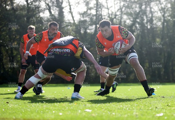 011125 - Wales Rugby Training - Ben Carter during training