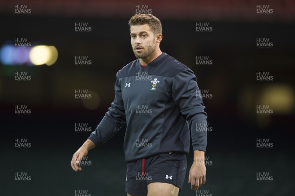 011217 - Wales Rugby Training - Leigh Halfpenny during training