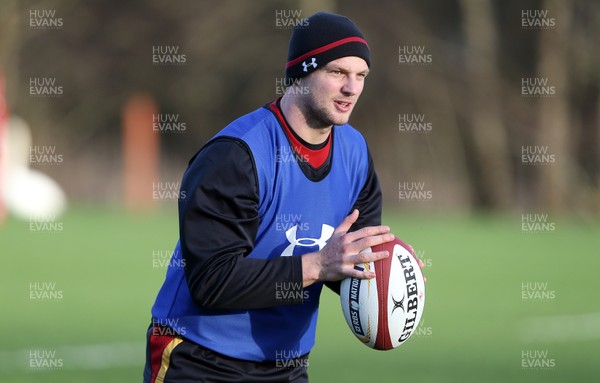 020216 - Wales Rugby Training - Dan Biggar during training