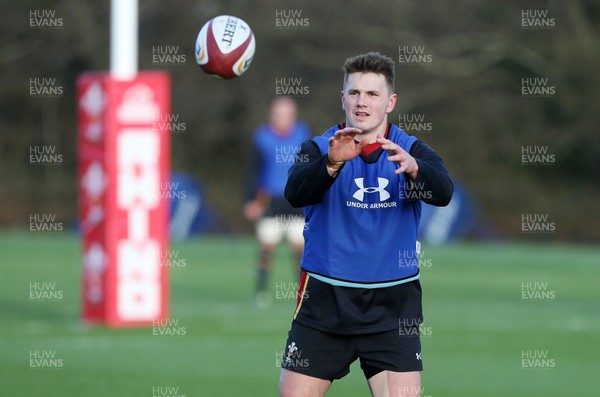 020216 - Wales Rugby Training - Jonathan Davies during training