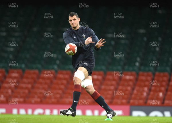 020218 - Wales Rugby Training - Aaron Shingler during training