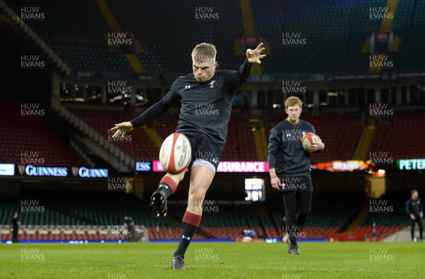 020218 - Wales Rugby Training - Gareth Anscombe during training