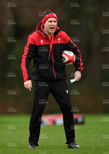 020221 - Wales Rugby Training - Stephen Jones during training