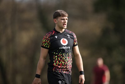 020326 - Wales Rugby Training - Alex Mann during training