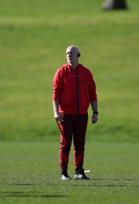 020326 - Wales Rugby Training - Steve Tandy, Head Coach during training