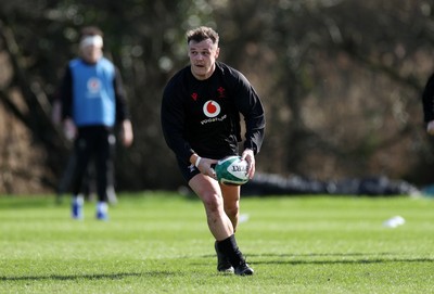 020326 - Wales Rugby Training - Jarrod Evans during training
