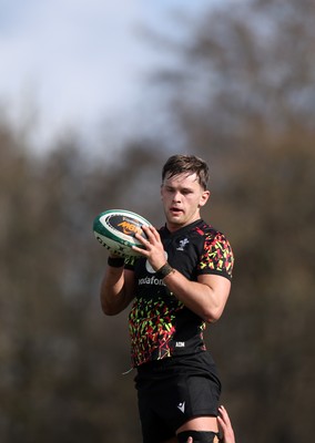 020326 - Wales Rugby Training - Alex Mann during training